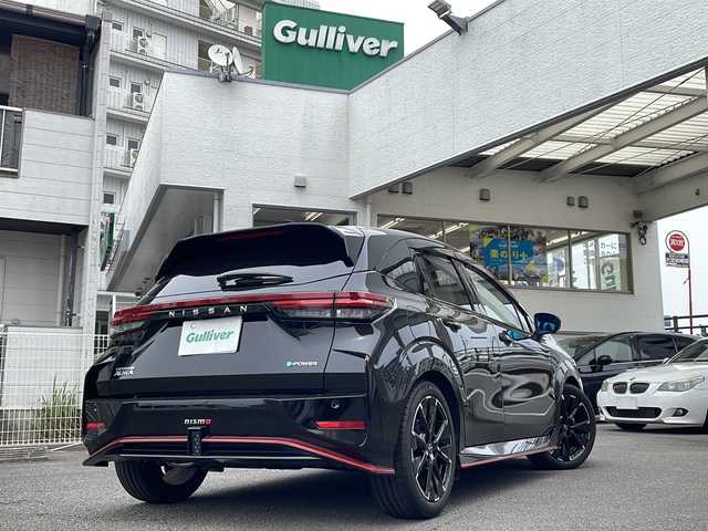 日産 オーラ ニスモ 宮崎県 2024(令6)年 0.6万km スーパーブラック ワンオーナー/登録時走行距離5259km/純正ナビ/（Apple Car Play/Android Auto/Bluetooth/HDMI/フルセグTV）/置くだけ充電/プロパイロット/アラウンドビューモニター/インテリジェントルームミラー/ステアリングヒーター/ビルトインETC/取説、記録簿/スペアキー１本