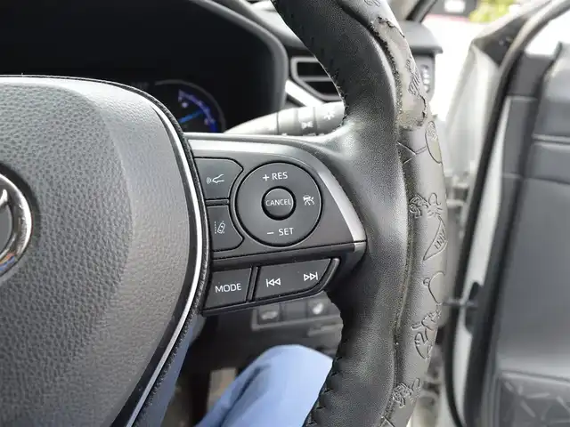 トヨタ ＲＡＶ４ ハイブリットG 栃木県 2020(令2)年 6.9万km ホワイトパールクリスタルシャイン モデリスタエアロ/・フロントスポイラー/・サイドスカート/・リヤスパッツ/モデリスタクールシャインキッド/・フロントグリルガーニッシュ/・ヘッドランプガーニッシュ/・バックドアガーニッシュ/TRD20インチアルミホイール［TRD TF X-Limited］/Toyota Safety Sense/・プリクラッシュセーフティ(歩行者[昼夜]・自転車運転/者[昼]検知機能付衝突回避支援タイプ／ミリ波レーダー＋単眼カメラ方式)/・レーントレーシングアシスト[LTA] /・レーダークルーズコントロール(全車速追従機能付)/・オートマチックハイビーム[AHB] /・ロードサインアシスト[RSA]/先行車発進告知機能[TMN]/インテリジェントクリアランスソナー[パーキングサポートブレーキ(静止物)]/リヤクロストラフィックオートブレーキ [パーキングサポートブレーキ(後方接近車両)]＋ブラインドスポットモニター[BSM]/純正9インチSDナビ［NSZT-Y68T］/・地デジ/・Bluetooth/・DVD/CD/SD/バックカメラ/運転席8ウェイパワーシート/快適温熱シート(運転席・助手席)/合皮シート/ハンズフリーパワーバックドア(挟み込み防止機能・停止位置メモリー機能付)/ETC