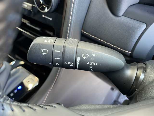 トヨタ アルファードハイブリット Z 愛知県 2024(令6)年 1.6万km プラチナホワイトパールマイカ 衝突軽減システム/純正14型ディズプレイオーディオ　ナビあり/フリップダウンモニター/三眼LEDヘッドライト/全方位カメラ/両側パワースライドドア/レーダークルーズコントロール/シートヒーター/エアシート/フルセグ/Bluetooth/バックカメラ/電動リアゲート/パワーシート/コーナーセンサー/純正アルミホイール/ETC2.0/ブラインドスポットモニター/ステアリングヒーター/リアオートエアコン/置くだけ充電機/ドライブレコーダー/ステアリングスイッチ/スマートキー/プッシュスタート