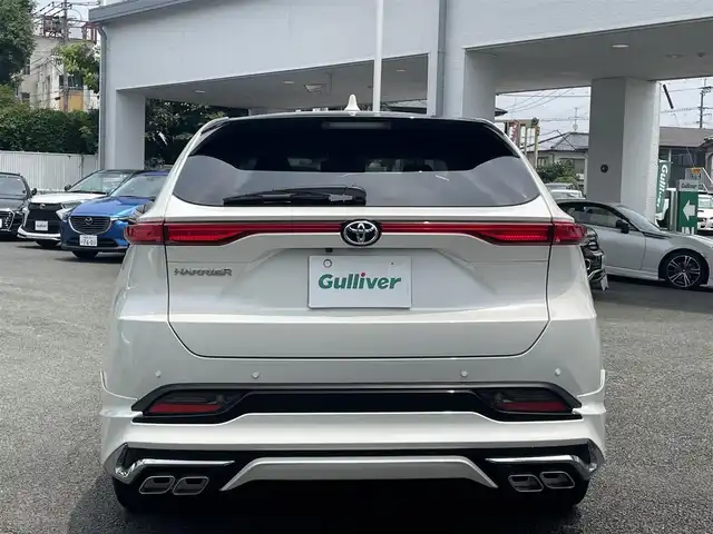 トヨタ ハリアー S 熊本県 2021(令3)年 2.8万km ホワイトパールクリスタルシャイン モデリスタエアロ/ナビ機能付きディスプレイオーディオ/【フルセグTV/BT/AM/FM/USB/AUX】/バックカメラ/トヨタセーフティセンス/・プリクラッシュセーフティ/・レーントレーシングアシスト/・クリアランスソナー/・パーキングサポートブレーキ/・ロードサインアシスト/・オートマチックハイビーム/レーダークルーズコントロール/純正18インチAW/革調シートカバー/オートホールド/前後ドライブレコーダー/ＬＥＤヘッドライト/オートライト/ヘッドライトレベライザー/ビルトインＥＴＣ/革巻きステアリング/ステアリングリモコン/社外フロアマット/取扱説明書/保証書