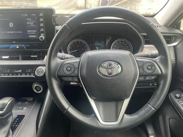 トヨタ ハリアー S 熊本県 2021(令3)年 2.8万km ホワイトパールクリスタルシャイン モデリスタエアロ/ナビ機能付きディスプレイオーディオ/【フルセグTV/BT/AM/FM/USB/AUX】/バックカメラ/トヨタセーフティセンス/・プリクラッシュセーフティ/・レーントレーシングアシスト/・クリアランスソナー/・パーキングサポートブレーキ/・ロードサインアシスト/・オートマチックハイビーム/レーダークルーズコントロール/純正18インチAW/革調シートカバー/オートホールド/前後ドライブレコーダー/ＬＥＤヘッドライト/オートライト/ヘッドライトレベライザー/ビルトインＥＴＣ/革巻きステアリング/ステアリングリモコン/社外フロアマット/取扱説明書/保証書