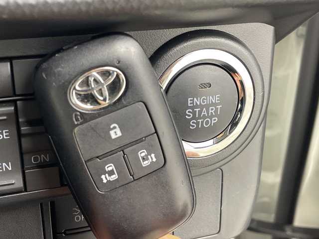 トヨタ ルーミー カスタムG－T 群馬県 2023(令5)年 0.9万km パールホワイトⅢ 純正ナビ バックカメラ 両側電動スライドドア シートヒーター アダプティブクルーズコントロール 衝突被害軽減ブレーキ 電動パーキング ETC LEDライト オートハイビーム スマートキー 禁煙車