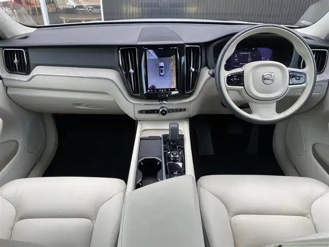 ボルボ ボルボ ＸＣ６０ プラス B5 福岡県 2022(令4)年 4.5万km クリスタルホワイトP ワンオーナー/白革シート/記録簿/スペアキー/禁煙車/前後ドラレコ/Ｇｏｏｇｌｅ/前後シートヒーター/ワイヤレススマホチャージ/メタルメッシュアルミニウムパネル/３６０°カメラ/パワーテールゲート/純正１８インチＡＷ