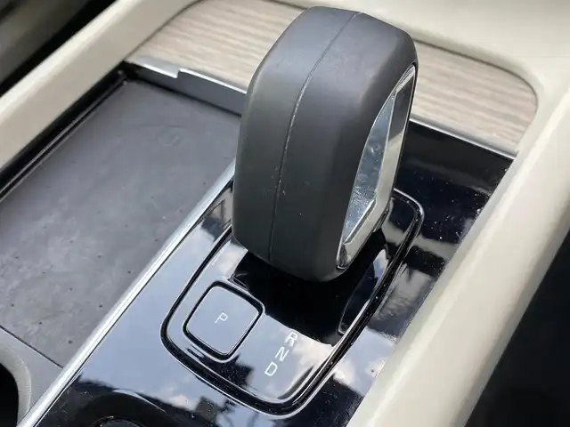 ボルボ ボルボ ＸＣ６０ プラス B5 福岡県 2022(令4)年 4.5万km クリスタルホワイトP ワンオーナー/白革シート/記録簿/スペアキー/禁煙車/前後ドラレコ/Ｇｏｏｇｌｅ/前後シートヒーター/ワイヤレススマホチャージ/メタルメッシュアルミニウムパネル/３６０°カメラ/パワーテールゲート/純正１８インチＡＷ