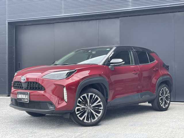 トヨタ ヤリスクロス ハイブリッド Z 和歌山県 2022(令4)年 5.7万km 赤 ワンオーナー/ACC/ディスプレイオーディオ/フルセグテレビ/バックカメラ/ハーフレザー/シートヒーター/コーナーセンサー/ドアバイザー/プッシュスタート/オートホールド/ETC/パワーバックドア/LEDヘッドライト/純正18AW