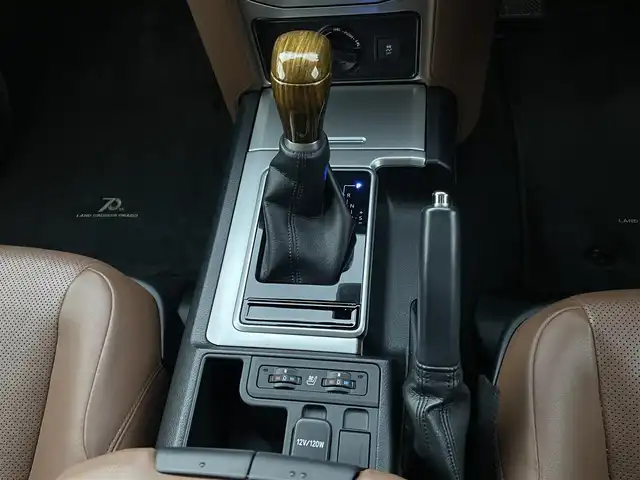 トヨタ ランドクルーザー プラド TX-L 70thアニバーサリーLTD 山梨県 2021(令3)年 4.8万km アバンギャルドブロンズメタリック ワンオーナー/サンルーフ/茶革シート/社外メモリナビ/CD/DVD/Bluetooth/フルセグTV/バックカメラ/ETC/ドライブレコーダー/前席パワーシート/前席シートヒーター/前席エアシート/レーダークルーズコントロール/スペアキー/取扱説明書/保証書