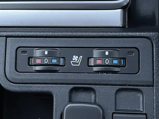 トヨタ ランドクルーザー プラド TX-L 70thアニバーサリーLTD 山梨県 2021(令3)年 4.8万km アバンギャルドブロンズメタリック ワンオーナー/サンルーフ/茶革シート/社外メモリナビ/CD/DVD/Bluetooth/フルセグTV/バックカメラ/ETC/ドライブレコーダー/前席パワーシート/前席シートヒーター/前席エアシート/レーダークルーズコントロール/スペアキー/取扱説明書/保証書