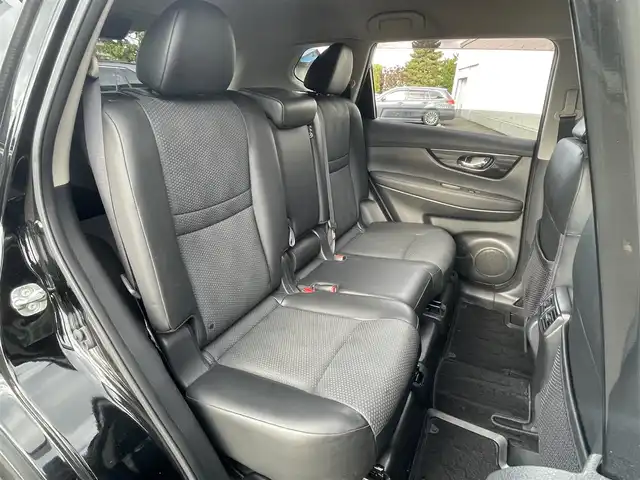 日産 エクストレイル 20Xi エクストリーマーX 道央・札幌 2018(平30)年 6.9万km ダイヤモンドブラック ・４WD/・プロパイロット/・デジタルインナーミラー/・純正ナビ/CD/DVD/SD/BT/フルセグ/・アラウンドビューモニター/・ビルトインETC/・エマージェンシーブレーキ/・レーダークルーズコントロール/・ダウンヒルアシストコントロール/・カプロンシート/・LEDヘッドライト/・フォグライト/・オートライト/・電動リアゲート/・プッシュスタート/・スマートキー/・純正フロアマット/・スペアキー