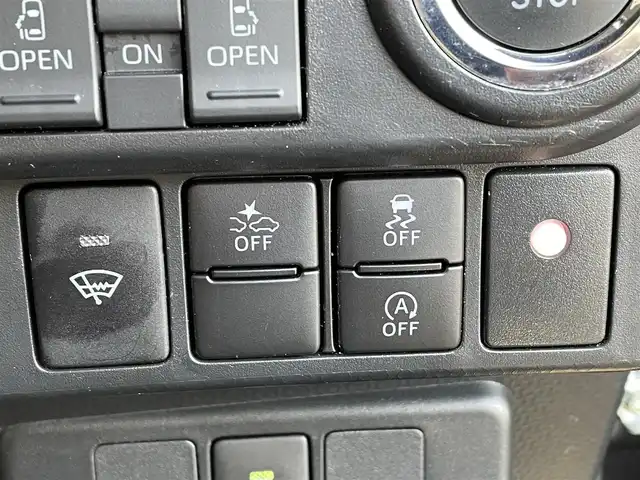 トヨタ ルーミー カスタムG 道央・札幌 2022(令4)年 0.7万km ブラックマイカメタリック ・４WD/・ワンオーナー/・寒冷地仕様/・衝突被害軽減システム/・社外メモリナビ/BＴ・ＵＳＢ・ＤＶＤ・ＣＤ・ＳＤ・ラジオ・ＨＤＭＩ/・両側パワースライドドア/・バックカメラ/・社外フリップダウンモニター/・積込み夏タイヤ/・レーダークルーズ/・コーナーセンサー/・純正エンジンスターター/・ビルトインETC/・前後ドライブレコーダー/・置くだけ充電/・シートヒーター/・フォグランプ/・保障書/・取扱説明書