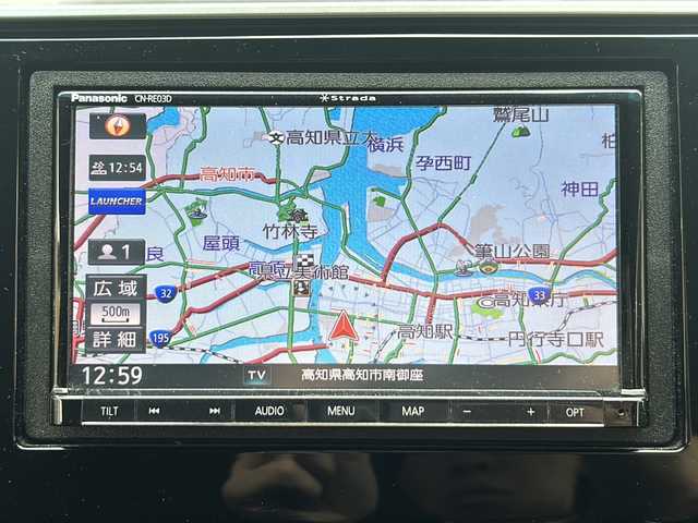 ホンダ フィット 13G F 高知県 2017(平29)年 3.7万km プレミアムホワイトパールⅡ 社外７インチナビ/（フルセグＴＶ／Ｂｌｕｅｔｏｏｔｈオーディオ／ＣＤ・ＤＶＤ）/ＥＴＣ/ＬＥＤヘッドライト/オートライト/純正フロアマット/社外アルミホイール/スマートキー/スペアキー