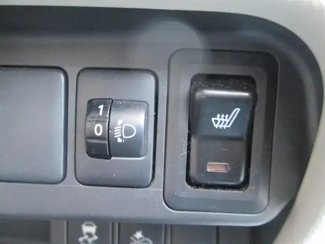 三菱 ｅＫワゴン M e－アシスト 千葉県 2017(平29)年 2.2万km ウィーターブルーM ワンオーナー/純正SDナビ、フルセグTV/オーディオ【CD/BT/SD/AUX】/衝突被害軽減ブレーキ/前方ドライブレコーダー/運転席シートヒーター/アイドリングストップ/横滑り防止装置/電動格納ミラー/レベライザー/キーレスエントリー/新車整備手帳/取扱説明書/スペアキー