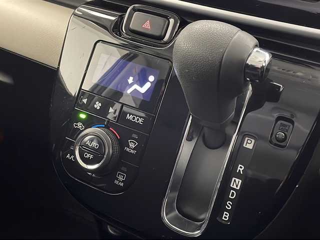 ダイハツ ムーヴ キャンバス G メイクアッフ SA Ⅱ 宮崎県 2016(平28)年 4.9万km スムースグレーマイカメタリック/ファイアークォーツレッドメタリック 2トーン 禁煙車/衝突被害軽減ブレーキ/純正ナビTV/（NMCK-W66D/CD/DVD/Bluetooth/フルセグTV)/純正LEDオートライト/純正LEDフォグ/純正セキュリティアラーム/純正フロアマット/両側電動スライドドア/クリアランスソナー/アイドリングストップ/リアプライバシーガラス/オートエアコン/電動格納ミラー/本革巻ハンドル/スマートキー/プッシュエンジンスタート/新車時保証書/取扱い説明書