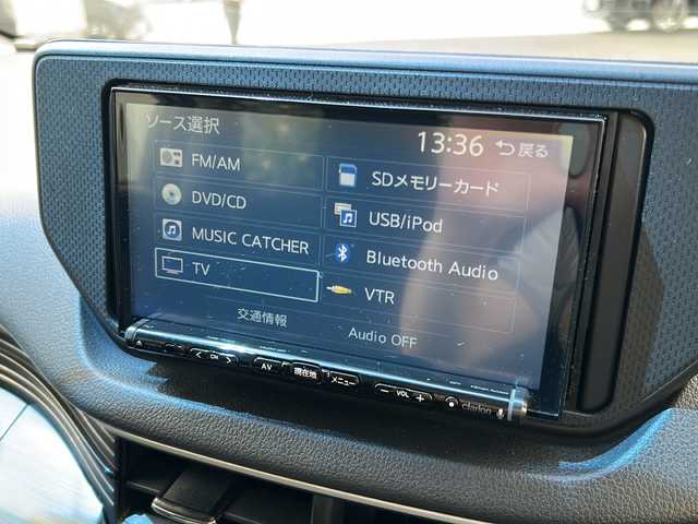 ダイハツ ムーヴ カスタム X 兵庫県 2015(平27)年 6.1万km ブラックマイカメタリック 純正ディーラーSDナビ/　Bluetooth/UB/CD/AM/FM/IPod/フルセグTV（走行中視聴可）/ETC/ベンチシート/アンチロック・ブレーキ・システム/横滑り防止装置/盗難防止装置/アイドリングストップ/パワーステアリング/パワーウィンドウ/LEDヘッドライト/オートライト/プッシュスタート/エアバッグ（W）/スペアキー（１本）/保証書/取扱説明書