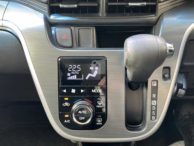ダイハツ ムーヴ カスタム X 兵庫県 2015(平27)年 6.1万km ブラックマイカメタリック 純正ディーラーSDナビ/　Bluetooth/UB/CD/AM/FM/IPod/フルセグTV（走行中視聴可）/ETC/ベンチシート/アンチロック・ブレーキ・システム/横滑り防止装置/盗難防止装置/アイドリングストップ/パワーステアリング/パワーウィンドウ/LEDヘッドライト/オートライト/プッシュスタート/エアバッグ（W）/スペアキー（１本）/保証書/取扱説明書