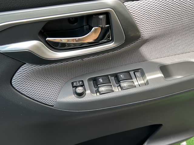 ダイハツ ムーヴ カスタム X 兵庫県 2015(平27)年 6.1万km ブラックマイカメタリック 純正ディーラーSDナビ/　Bluetooth/UB/CD/AM/FM/IPod/フルセグTV（走行中視聴可）/ETC/ベンチシート/アンチロック・ブレーキ・システム/横滑り防止装置/盗難防止装置/アイドリングストップ/パワーステアリング/パワーウィンドウ/LEDヘッドライト/オートライト/プッシュスタート/エアバッグ（W）/スペアキー（１本）/保証書/取扱説明書