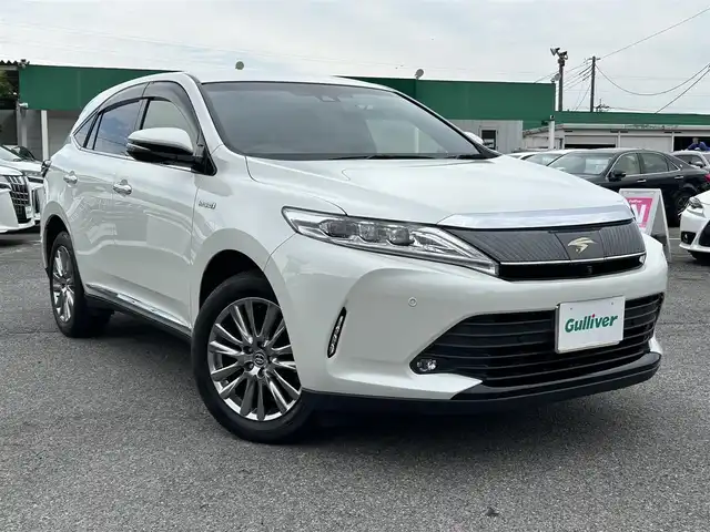 トヨタ ハリアー ハイブリッド プログレス メタル&レザーP 千葉県 2020(令2)年 3.4万km ホワイトパールクリスタルシャイン JBLプレミアムサウンド/黒革シート/パノラミックビューカメラ/純正ナビ/・CD/DVD/MSV/Blu-ray/Bluetooth/フルセグ/トヨタセーフティーセンス/・プリクラッシュセーフティー/・レーンディパーチャーアラート/・インテリジェントクリアランスソナー/・オートマチックハイビーム/・アダプティブクルーズコントロール/前席パワーシート/前席シートヒーター/前席シートベンチレーション/パワーバックドア/スマートキー/前後コーナーセンサー/ウッドコンビステアリング/純正LEDヘッドライト/フォグランプ/純正18インチアルミホイール/純正前後ドライブレコーダー【TZ-D205W】/ビルトインETC2.0/ドアバイザー/サイド＆カーテンエアバッグ