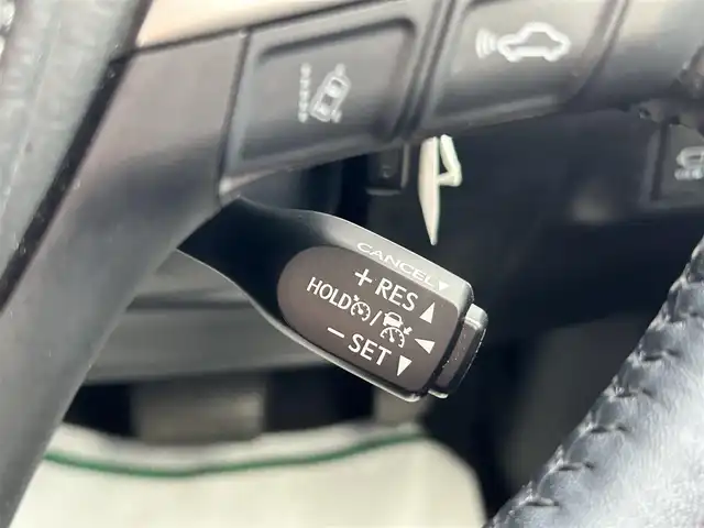 トヨタ ハリアー ハイブリッド プログレス メタル&レザーP 千葉県 2020(令2)年 3.4万km ホワイトパールクリスタルシャイン JBLプレミアムサウンド/黒革シート/パノラミックビューカメラ/純正ナビ/・CD/DVD/MSV/Blu-ray/Bluetooth/フルセグ/トヨタセーフティーセンス/・プリクラッシュセーフティー/・レーンディパーチャーアラート/・インテリジェントクリアランスソナー/・オートマチックハイビーム/・アダプティブクルーズコントロール/前席パワーシート/前席シートヒーター/前席シートベンチレーション/パワーバックドア/スマートキー/前後コーナーセンサー/ウッドコンビステアリング/純正LEDヘッドライト/フォグランプ/純正18インチアルミホイール/純正前後ドライブレコーダー【TZ-D205W】/ビルトインETC2.0/ドアバイザー/サイド＆カーテンエアバッグ