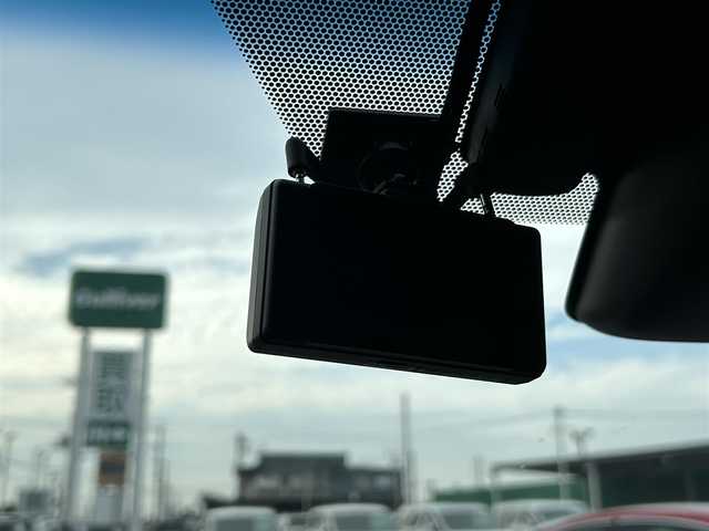 トヨタ ハリアー ハイブリッド プログレス メタル&レザーP 道北・旭川 2020(令2)年 3.4万km ホワイトパールクリスタルシャイン JBLプレミアムサウンド/黒革シート/パノラミックビューカメラ/純正ナビ/・CD/DVD/MSV/Blu-ray/Bluetooth/フルセグ/トヨタセーフティーセンス/・プリクラッシュセーフティー/・レーンディパーチャーアラート/・インテリジェントクリアランスソナー/・オートマチックハイビーム/・アダプティブクルーズコントロール/前席パワーシート/前席シートヒーター/前席シートベンチレーション/パワーバックドア/スマートキー/前後コーナーセンサー/ウッドコンビステアリング/純正LEDヘッドライト/フォグランプ/純正18インチアルミホイール/純正前後ドライブレコーダー【TZ-D205W】/ビルトインETC2.0/ドアバイザー/サイド＆カーテンエアバッグ