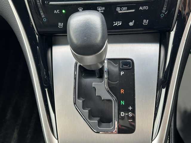 トヨタ ハリアー ハイブリッド プログレス メタル&レザーP 道北・旭川 2020(令2)年 3.4万km ホワイトパールクリスタルシャイン JBLプレミアムサウンド/黒革シート/パノラミックビューカメラ/純正ナビ/・CD/DVD/MSV/Blu-ray/Bluetooth/フルセグ/トヨタセーフティーセンス/・プリクラッシュセーフティー/・レーンディパーチャーアラート/・インテリジェントクリアランスソナー/・オートマチックハイビーム/・アダプティブクルーズコントロール/前席パワーシート/前席シートヒーター/前席シートベンチレーション/パワーバックドア/スマートキー/前後コーナーセンサー/ウッドコンビステアリング/純正LEDヘッドライト/フォグランプ/純正18インチアルミホイール/純正前後ドライブレコーダー【TZ-D205W】/ビルトインETC2.0/ドアバイザー/サイド＆カーテンエアバッグ