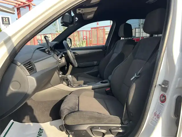 ＢＭＷ Ｘ１ 香川県 2011(平23)年 6.7万km ミネラルホワイト 社外SDナビ/フルセグ/CD/DVD/Bluetooth/ミラー型GPSレーダー探知機/バックカメラ/ドライブレコーダー/純正18インチアルミ/ミラー型ETC/スマートキー