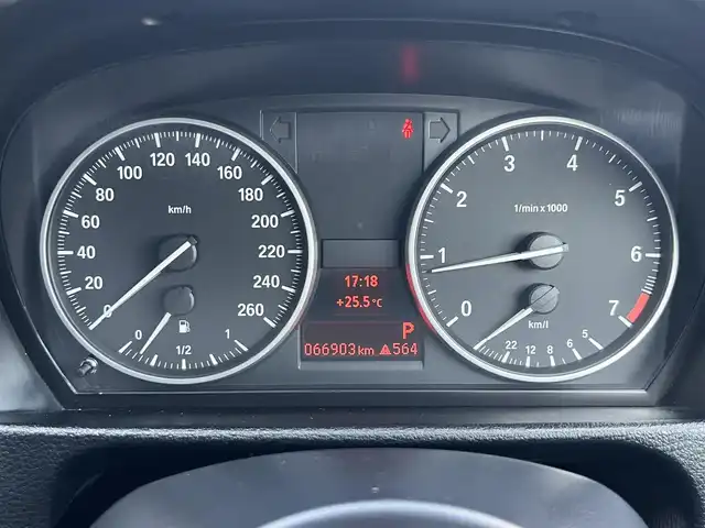 ＢＭＷ Ｘ１ 香川県 2011(平23)年 6.7万km ミネラルホワイト 社外SDナビ/フルセグ/CD/DVD/Bluetooth/ミラー型GPSレーダー探知機/バックカメラ/ドライブレコーダー/純正18インチアルミ/ミラー型ETC/スマートキー