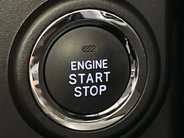 トヨタ ルーミー カスタムG 福岡県 2022(令4)年 1.1万km プラムブラウンパールクリスタルシャイン プッシュスタート/両側パワースライドドア/アイドリングストップ/オートブレーキホールド/純正LEDヘッドライト/シートヒーター/ドアバイザー/フォグランプ/保証書/スペアキー