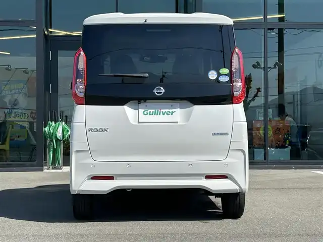日産 ルークス X 愛媛県 2020(令2)年 5.5万km ホワイトパール 純正9型ナビ/全周囲カメラ/左側電動スライドドア/ハンズフリースライド/ドライブレコーダー/クリアランスソナー/後席サーキュレーター/アイドリングストップ/電格ミラー/純正ドアバイザー/後席サンシェイド/現状サマー(鉄)(155/65/R14)/BRIDGESTONE NEWNO/禁煙車