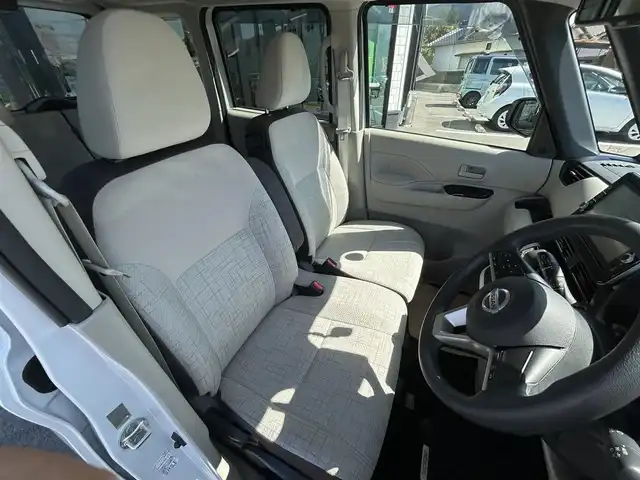 日産 ルークス X 愛媛県 2020(令2)年 5.5万km ホワイトパール 純正9型ナビ/全周囲カメラ/左側電動スライドドア/ハンズフリースライド/ドライブレコーダー/クリアランスソナー/後席サーキュレーター/アイドリングストップ/電格ミラー/純正ドアバイザー/後席サンシェイド/現状サマー(鉄)(155/65/R14)/BRIDGESTONE NEWNO/禁煙車