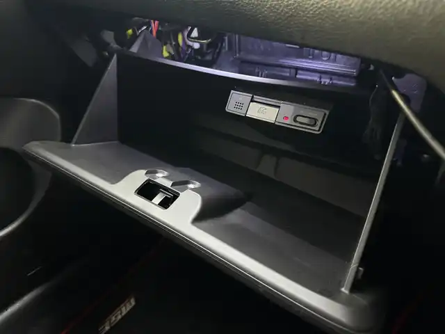 スズキ スイフト スポーツ 千葉県 2014(平26)年 3.1万km チャンピオンイエロー 社外7インチHDDナビ/フルセグTV/CD/DVD/BT/ETC/バックカメラ/シートヒーター/社外フルエアロ/ディスチャージヘッドライト/フォグランプ/バックフォグ/オートライト/社外17インチAW