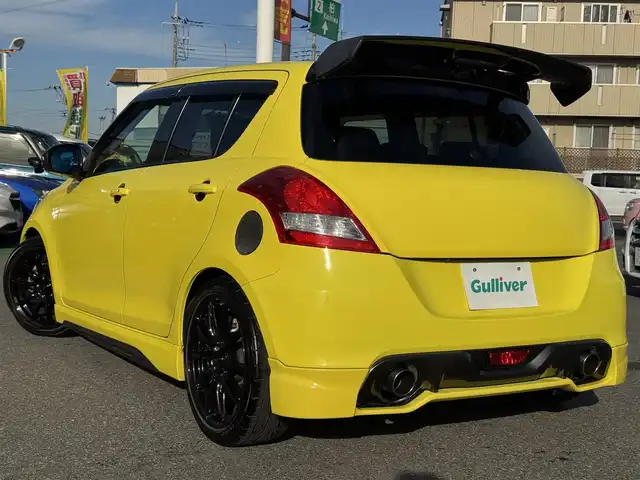 スズキ スイフト スポーツ 千葉県 2014(平26)年 3.1万km チャンピオンイエロー 6速MT/社外シフトノブ/モンスタースポーツ製カーボンボンネット/モンスタースポーツ製カーボングリル/モンスタースポーツ製フロントハーフカーボンエアロ/モンスタースポーツ製サスペンション/モンスタースポーツ製リアカーボンスポイラー/HKS製マフラー(車検対応)/リアフォグランプ/G-SPEED17インチAW/社外ナビ/バックカメラ/AM/FM/CD/DVD/BT/フルセグTV/ビルトインETC/前方ドラレコ/カロッツェリア音響(ツイーター・サブウーハー)搭載/HIDヘッドライト/スマートキー/プッシュスタート/社外フロアマット