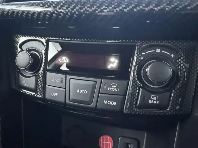 スズキ スイフト スポーツ 千葉県 2014(平26)年 3.1万km チャンピオンイエロー 6速MT/社外シフトノブ/モンスタースポーツ製カーボンボンネット/モンスタースポーツ製カーボングリル/モンスタースポーツ製フロントハーフカーボンエアロ/モンスタースポーツ製サスペンション/モンスタースポーツ製リアカーボンスポイラー/HKS製マフラー(車検対応)/リアフォグランプ/G-SPEED17インチAW/社外ナビ/バックカメラ/AM/FM/CD/DVD/BT/フルセグTV/ビルトインETC/前方ドラレコ/カロッツェリア音響(ツイーター・サブウーハー)搭載/HIDヘッドライト/スマートキー/プッシュスタート/社外フロアマット