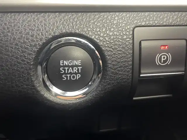 トヨタ ハリアー エレガンス 福島県 2018(平30)年 6.5万km ブラック トヨタセーフティセンス/・レーンディパーテャーアラート/・プリクラッシュセーフティ/・インテリジェントクリアランスソナー/純正7インチナビ/・型番;NSZT-W68T/・フルセグ/TV/DVD/CD/BT/SD/AM/FM/バックカメラ/追従走行付きクルーズコントロール/LEDオートライト/・フォグランプ/・オートマチックハイビーム/ハーフレザーシート/・パワーシート/純正アルミホイール付きサマータイヤ/アイドリングストップ/電動格納ミラー/・ウィンカーミラー/電子パーキング/・ブレーキホールド/プッシュスタート/・スマートキー