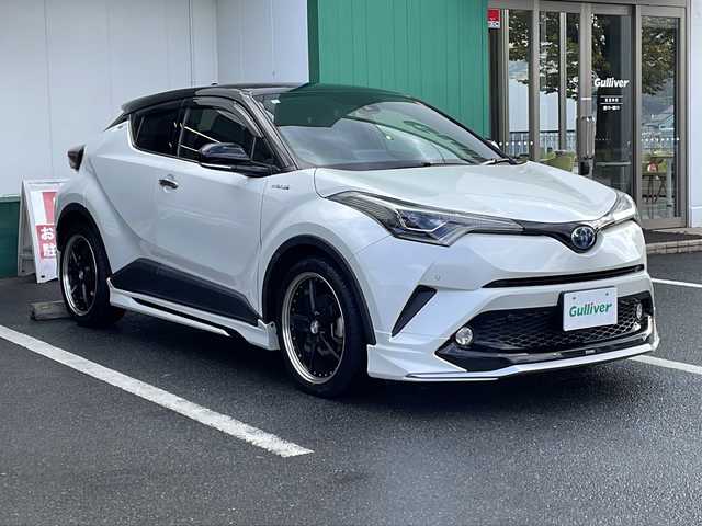 トヨタ Ｃ－ＨＲ G LEDエディション 京都府 2018(平30)年 4.8万km ブラック/ホワイトパールクリスタルシャイン 2トーン モデリスタエアロ　純正９インチナビ　Ｂｌｕｅｔｏｏｔｈオーディオ　ＤＶＤ再生　フルセグ　バックカメラ　レーダークルーズ　ブラインドスポットモニター　クリアランスソナー　社外１９インチアルミ　ＥＴＣ
