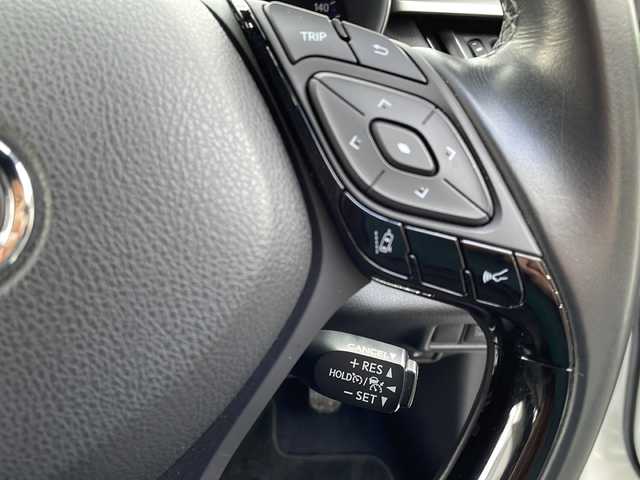 トヨタ Ｃ－ＨＲ G LEDエディション 京都府 2018(平30)年 4.8万km ブラック/ホワイトパールクリスタルシャイン 2トーン モデリスタエアロ　純正９インチナビ　Ｂｌｕｅｔｏｏｔｈオーディオ　ＤＶＤ再生　フルセグ　バックカメラ　レーダークルーズ　ブラインドスポットモニター　クリアランスソナー　社外１９インチアルミ　ＥＴＣ