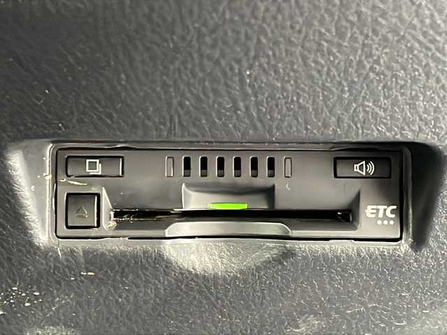 トヨタ Ｃ－ＨＲ G LEDエディション 京都府 2018(平30)年 4.8万km ブラック/ホワイトパールクリスタルシャイン 2トーン モデリスタエアロ　純正９インチナビ　Ｂｌｕｅｔｏｏｔｈオーディオ　ＤＶＤ再生　フルセグ　バックカメラ　レーダークルーズ　ブラインドスポットモニター　クリアランスソナー　社外１９インチアルミ　ＥＴＣ