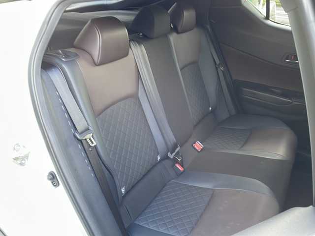 トヨタ Ｃ－ＨＲ G LEDエディション 京都府 2018(平30)年 4.8万km ブラック/ホワイトパールクリスタルシャイン 2トーン モデリスタエアロ　純正９インチナビ　Ｂｌｕｅｔｏｏｔｈオーディオ　ＤＶＤ再生　フルセグ　バックカメラ　レーダークルーズ　ブラインドスポットモニター　クリアランスソナー　社外１９インチアルミ　ＥＴＣ