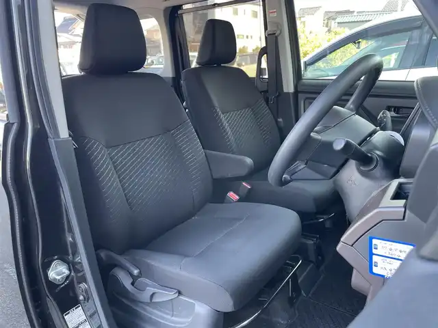 トヨタ ルーミー X S 富山県 2019(令1)年 2.5万km 黒 ４WD/ワンオーナー/純正ナビ/Bluetooth/パワースライドドア/セーフティセンス/衝突軽減ブレーキ/オートマチックハイビーム/アイドリングストップ/ビルトインETC/コーナーセンサー/運転席助手席シートヒーター