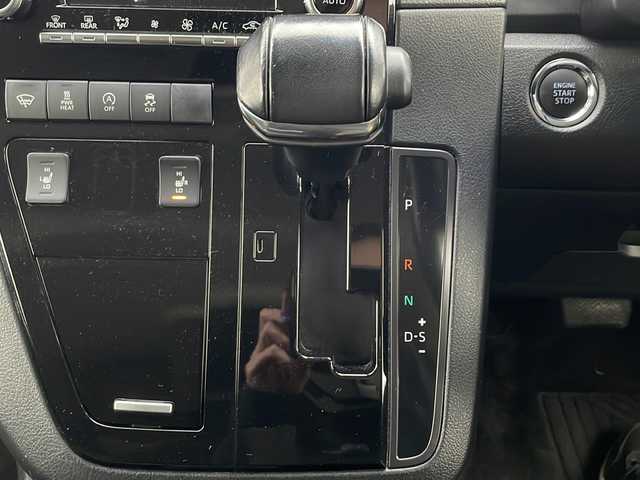 トヨタ グランエース プレミアム 茨城県 2020(令2)年 6.2万km ブラック トヨタセーフティセンス/アクティブクルーズコントロール/ステアリングスイッチ/純正ナビ　フルセグ/BT/AM/FM/アラウンドビューモニター/全席パワーシート/レザーシート/両側パワースライド/後席モニター/シートヒーター/オットマン/オートハイビーム/LEDオートライト/純正フロアマット/純正アルミホイール/USBポート/ブラインドスポット/ドラレコ//スマートキー/ETC