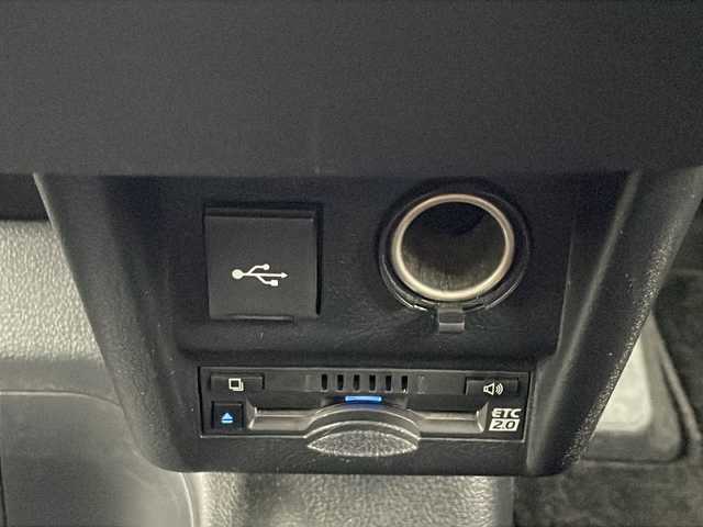 トヨタ グランエース プレミアム 茨城県 2020(令2)年 6.2万km ブラック トヨタセーフティセンス/アクティブクルーズコントロール/ステアリングスイッチ/純正ナビ　フルセグ/BT/AM/FM/アラウンドビューモニター/全席パワーシート/レザーシート/両側パワースライド/後席モニター/シートヒーター/オットマン/オートハイビーム/LEDオートライト/純正フロアマット/純正アルミホイール/USBポート/ブラインドスポット/ドラレコ//スマートキー/ETC