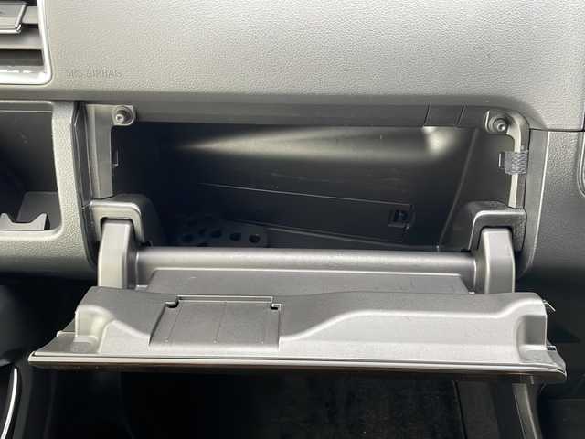 トヨタ グランエース プレミアム 茨城県 2020(令2)年 6.2万km ブラック トヨタセーフティセンス/アクティブクルーズコントロール/ステアリングスイッチ/純正ナビ　フルセグ/BT/AM/FM/アラウンドビューモニター/全席パワーシート/レザーシート/両側パワースライド/後席モニター/シートヒーター/オットマン/オートハイビーム/LEDオートライト/純正フロアマット/純正アルミホイール/USBポート/ブラインドスポット/ドラレコ//スマートキー/ETC