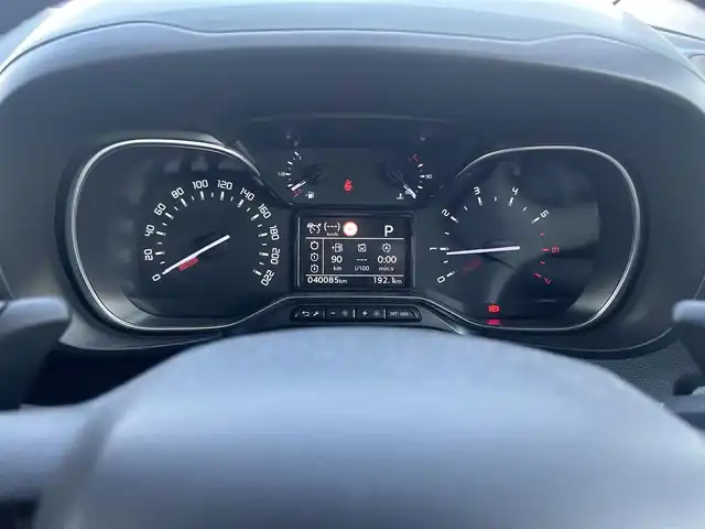 シトロエン ベルランゴ シャイン XTRパック 滋賀県 2021(令3)年 4万km ブランバンキーズ 純正ナビ/BTオーディオ/フルセグTV/AppleCarPlay／AndroidAuto/USB入力端子/iPod／AUX/全方位カメラ/インテリジェンスミラー/ETC/ドライブレコーダー/MTモード付き/ブラインドスポットモニター/パノラマルーフ/ヘッドライトレベライザー/ドアバイザー