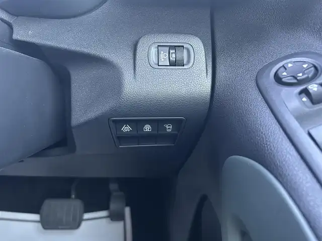 シトロエン ベルランゴ シャイン XTRパック 滋賀県 2021(令3)年 4万km ブランバンキーズ 純正ナビ/BTオーディオ/フルセグTV/AppleCarPlay／AndroidAuto/USB入力端子/iPod／AUX/全方位カメラ/インテリジェンスミラー/ETC/ドライブレコーダー/MTモード付き/ブラインドスポットモニター/パノラマルーフ/ヘッドライトレベライザー/ドアバイザー