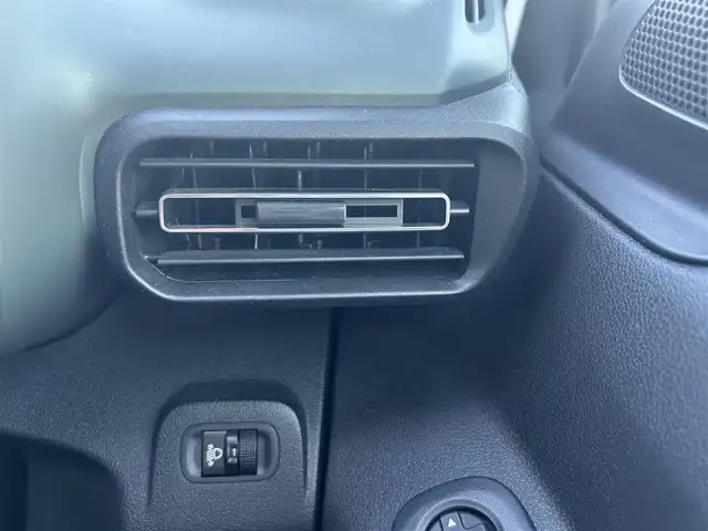 シトロエン ベルランゴ シャイン XTRパック 滋賀県 2021(令3)年 4万km ブランバンキーズ 純正ナビ/BTオーディオ/フルセグTV/AppleCarPlay／AndroidAuto/USB入力端子/iPod／AUX/全方位カメラ/インテリジェンスミラー/ETC/ドライブレコーダー/MTモード付き/ブラインドスポットモニター/パノラマルーフ/ヘッドライトレベライザー/ドアバイザー