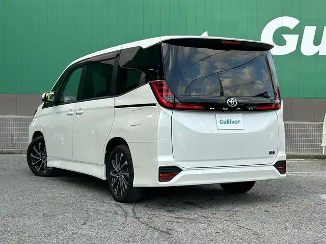 トヨタ ノア ハイブリッド S－G 千葉県 2023(令5)年 2.3万km ホワイトパールクリスタルシャイン ワンオーナー/禁煙車/１０．５インチディスプレイオーディオ/ＨＤＭＩ/パノラミックビューモニター/両側パワースライド/ビルトインＥＴＣ２．０/コーナーセンサー/トヨタセーフティセンス/レーダークルーズコントロール/オートハイビーム/純正フロアマット