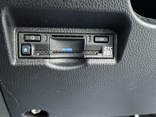 トヨタ ノア ハイブリッド S－G 千葉県 2023(令5)年 2.3万km ホワイトパールクリスタルシャイン ワンオーナー/禁煙車/１０．５インチディスプレイオーディオ/ＨＤＭＩ/パノラミックビューモニター/両側パワースライド/ビルトインＥＴＣ２．０/コーナーセンサー/トヨタセーフティセンス/レーダークルーズコントロール/オートハイビーム/純正フロアマット