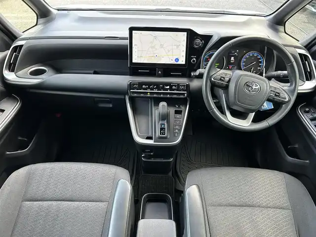 トヨタ ノア ハイブリッド S－G 千葉県 2023(令5)年 2.3万km ホワイトパールクリスタルシャイン ワンオーナー/禁煙車/１０．５インチディスプレイオーディオ/ＨＤＭＩ/パノラミックビューモニター/両側パワースライド/ビルトインＥＴＣ２．０/コーナーセンサー/トヨタセーフティセンス/レーダークルーズコントロール/オートハイビーム/純正フロアマット