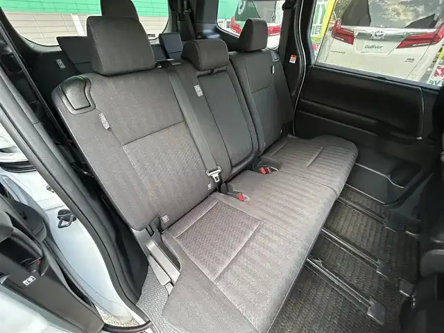 トヨタ ノア ハイブリッド S－G 千葉県 2023(令5)年 2.3万km ホワイトパールクリスタルシャイン ワンオーナー/禁煙車/１０．５インチディスプレイオーディオ/ＨＤＭＩ/パノラミックビューモニター/両側パワースライド/ビルトインＥＴＣ２．０/コーナーセンサー/トヨタセーフティセンス/レーダークルーズコントロール/オートハイビーム/純正フロアマット