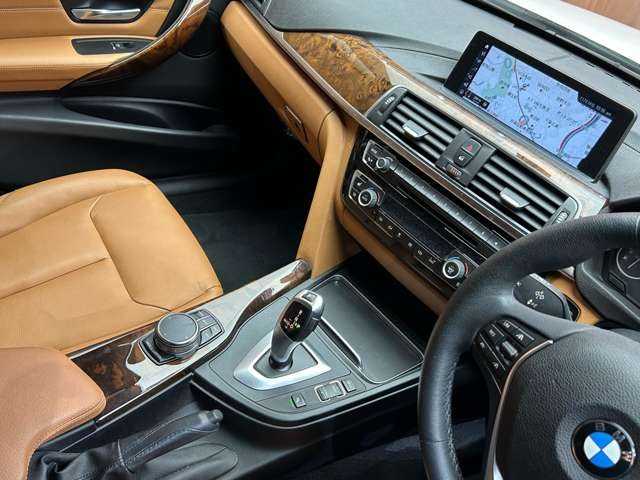 ＢＭＷ ３２０ｄ ツーリング ラグジュアリー 千葉県 2018(平30)年 2万km ミネラルホワイト ＡＣＣ　/純正ナビ　/バックカメラ　/ＰＤＣ　/レザーシート　/シートヒーター　/メモリーパワーシート　/ＢＳＭ　/レーンアシスト　/ＬＥＤヘッドライト　/オートライト　/電動リアゲート　/ドライブレコーダー　/ＥＴＣ