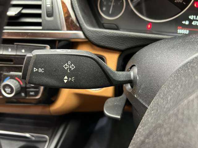 ＢＭＷ ３２０ｄ ツーリング ラグジュアリー 千葉県 2018(平30)年 2万km ミネラルホワイト ＡＣＣ　/純正ナビ　/バックカメラ　/ＰＤＣ　/レザーシート　/シートヒーター　/メモリーパワーシート　/ＢＳＭ　/レーンアシスト　/ＬＥＤヘッドライト　/オートライト　/電動リアゲート　/ドライブレコーダー　/ＥＴＣ