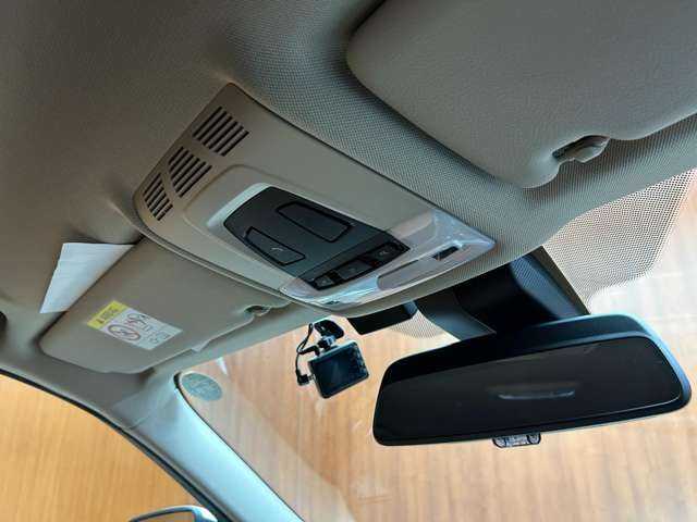 ＢＭＷ ３２０ｄ ツーリング ラグジュアリー 千葉県 2018(平30)年 2万km ミネラルホワイト ＡＣＣ　/純正ナビ　/バックカメラ　/ＰＤＣ　/レザーシート　/シートヒーター　/メモリーパワーシート　/ＢＳＭ　/レーンアシスト　/ＬＥＤヘッドライト　/オートライト　/電動リアゲート　/ドライブレコーダー　/ＥＴＣ